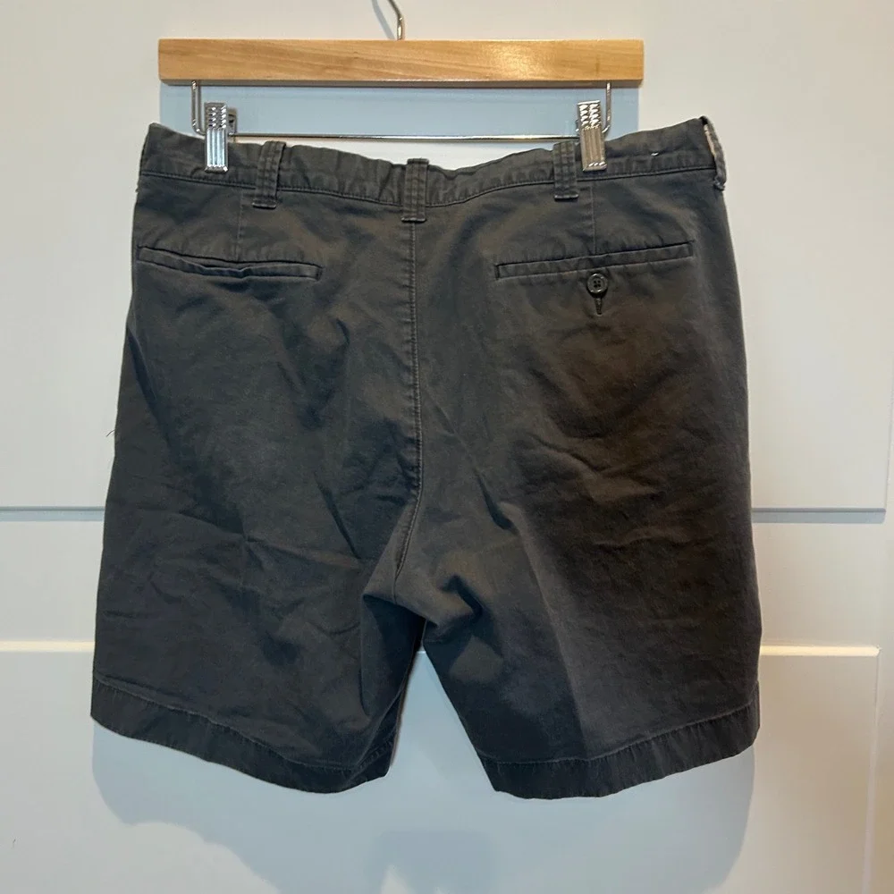J Crew Flex Chino Shorts Mens 34W Gray Flat Front Casual Summer‎